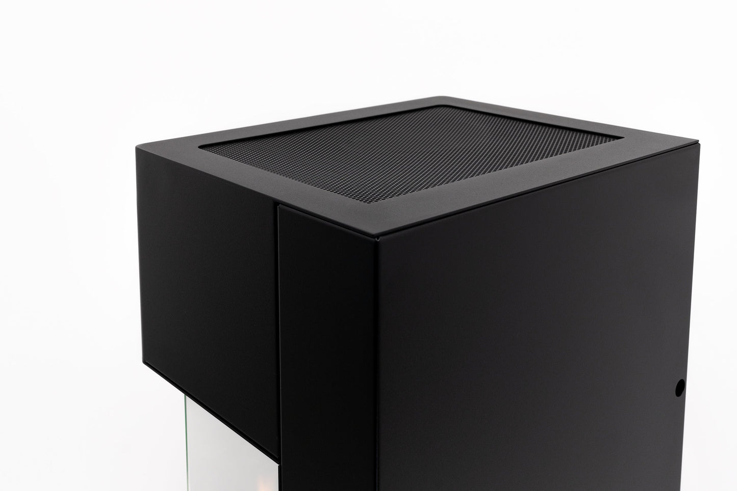 Arcticon, Freestanding BEV Fireplace | Planika