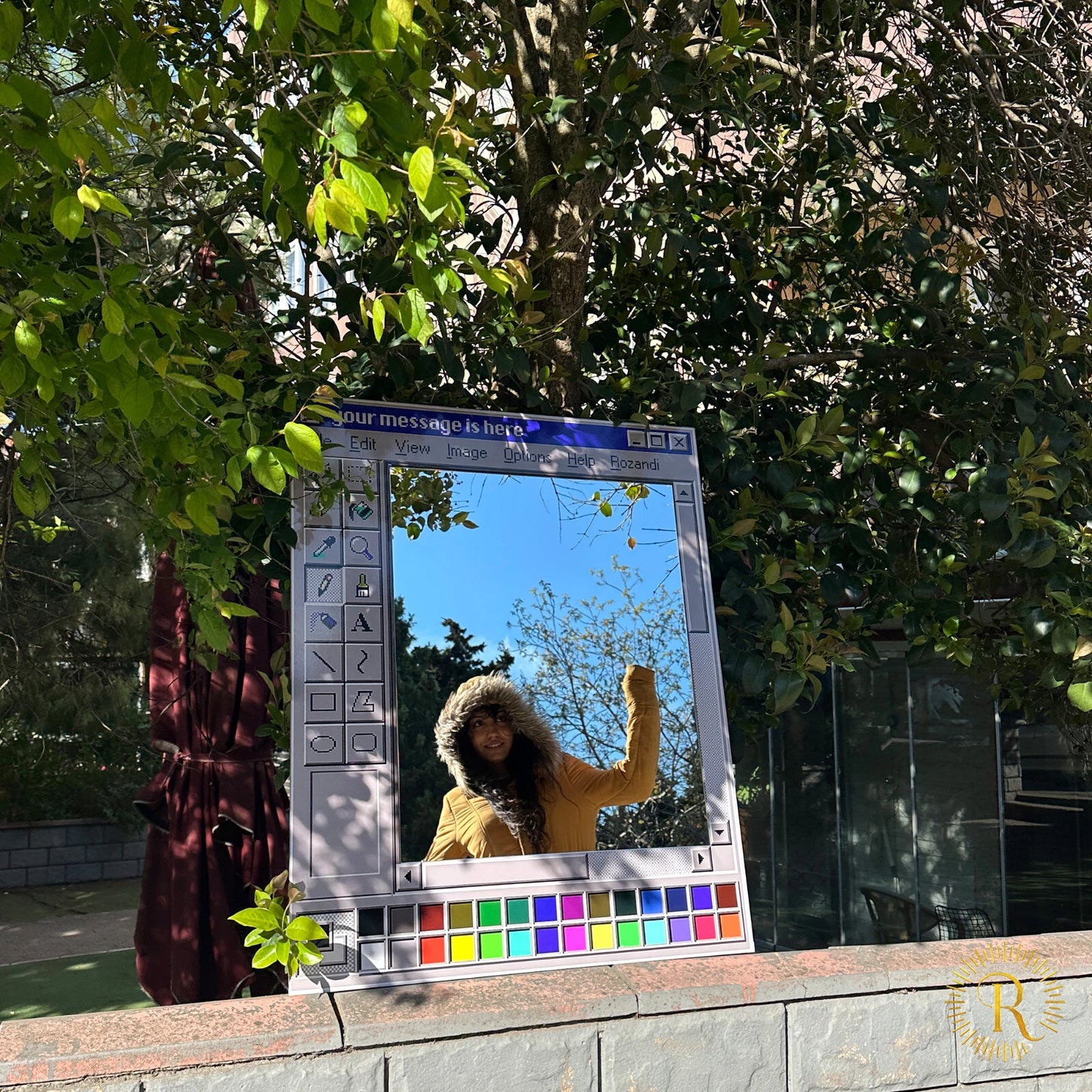 Window95 MS Paint Mirror