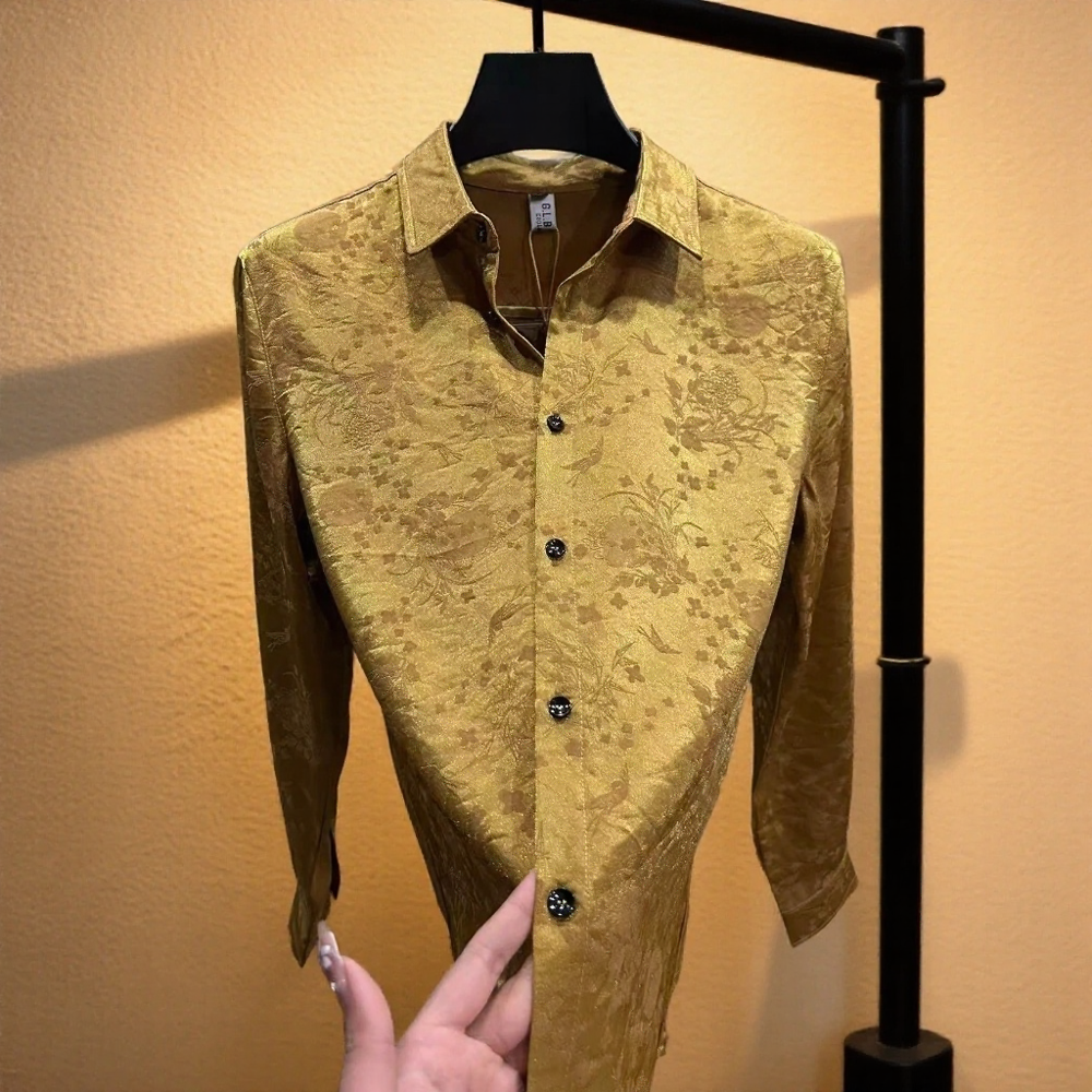 Elegant Subtle Pattern Luminous Shirt