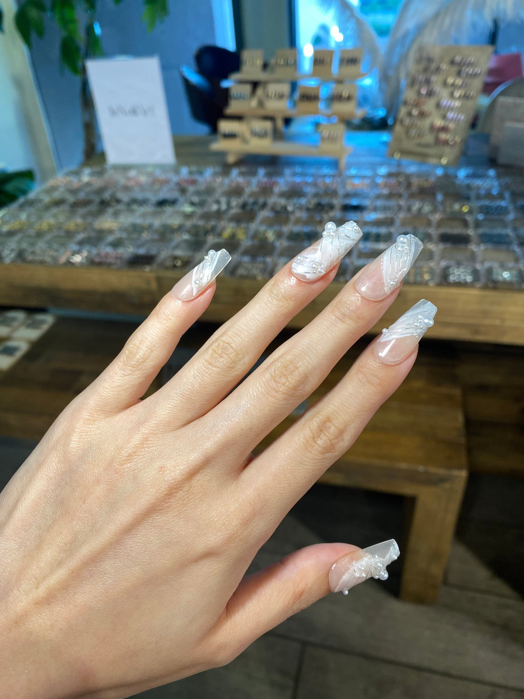 Mini Pearl Press On Nails