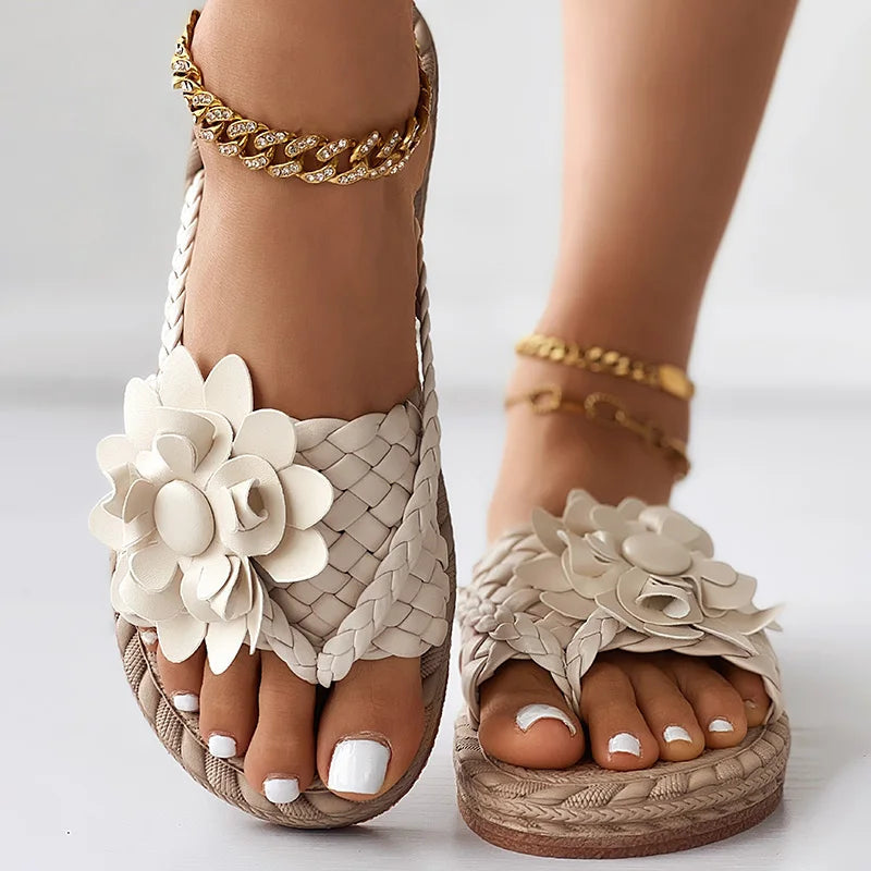 Womens Floral Woven Sandals With Large Flower